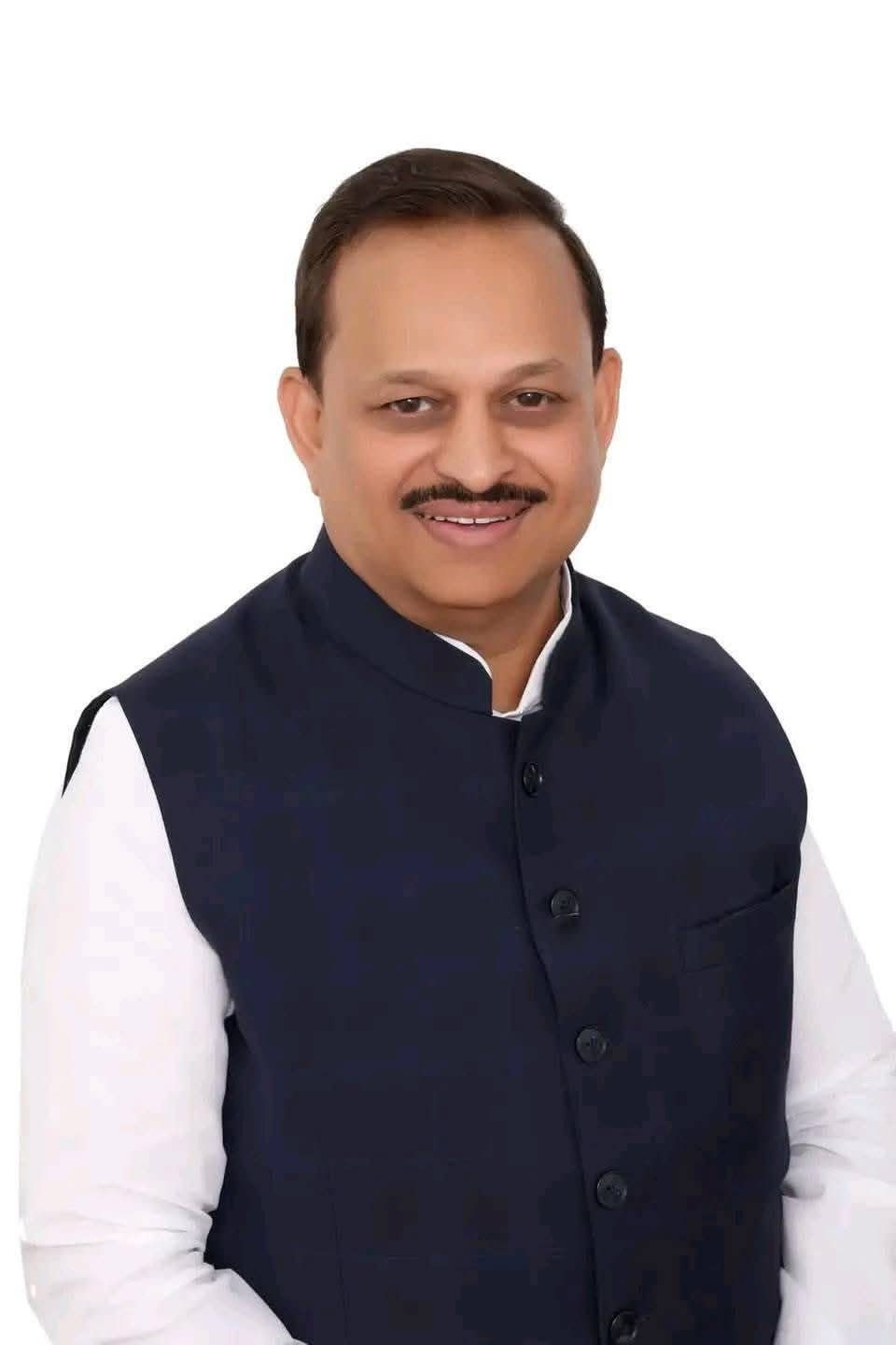 आतंकी हमले में मारे गए शुभम द्विवेदी के परिजनों से भेंट करने का सांसद ने पीएम से किया आग्रह