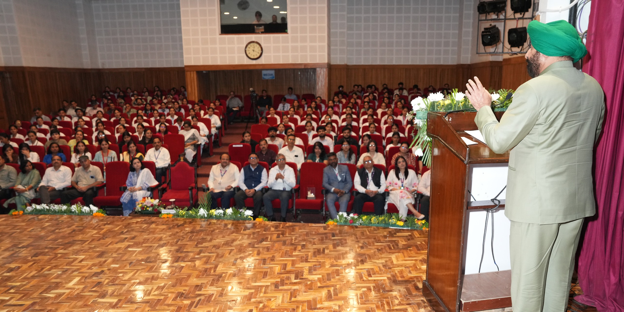राजभवन देहरादून में आयोजित कुलपति सम्मेलन। राजभवन देहरादून में आयोजित कुलपति सम्मेलन।