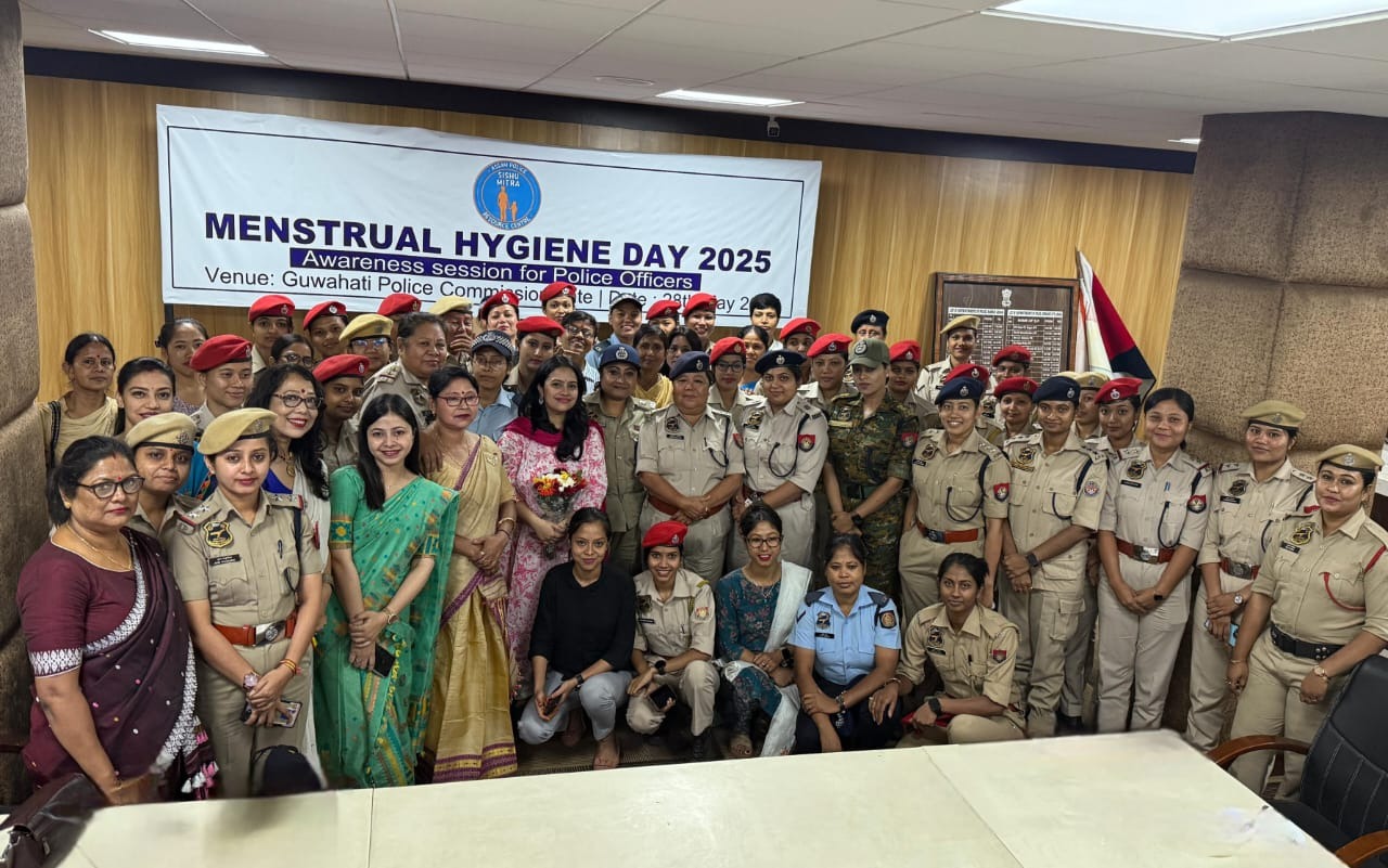 मासिक धर्म स्वच्छता दिवस पर महिला पुलिसकर्मियों के लिए जागरूकता कार्यक्रम