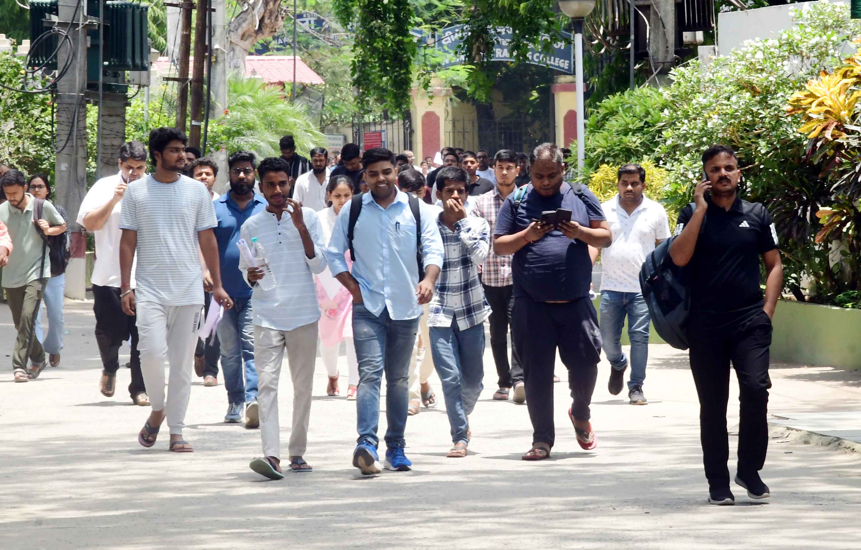 यूपीएससी प्रीलिम्स का एग्जाम देकर निकले प्रतिभागी