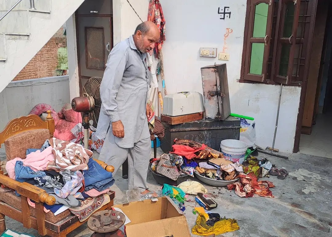 पानीपत : बिजली के तार से भड़की आग, नकदी सहित जला घर का सामान