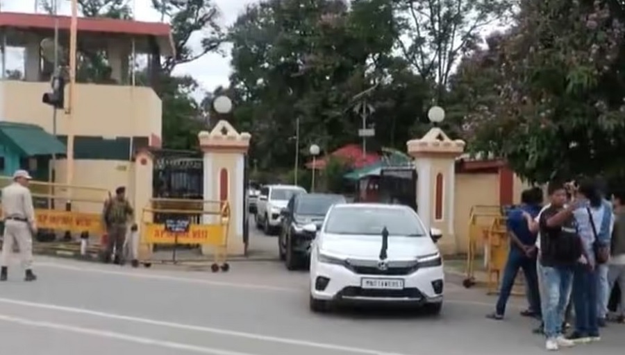 (संशोधित) मणिपुर में नई सरकार बनाने की कवायद तेज, 10 विधायकों ने राज्यपाल से की मुलाकात