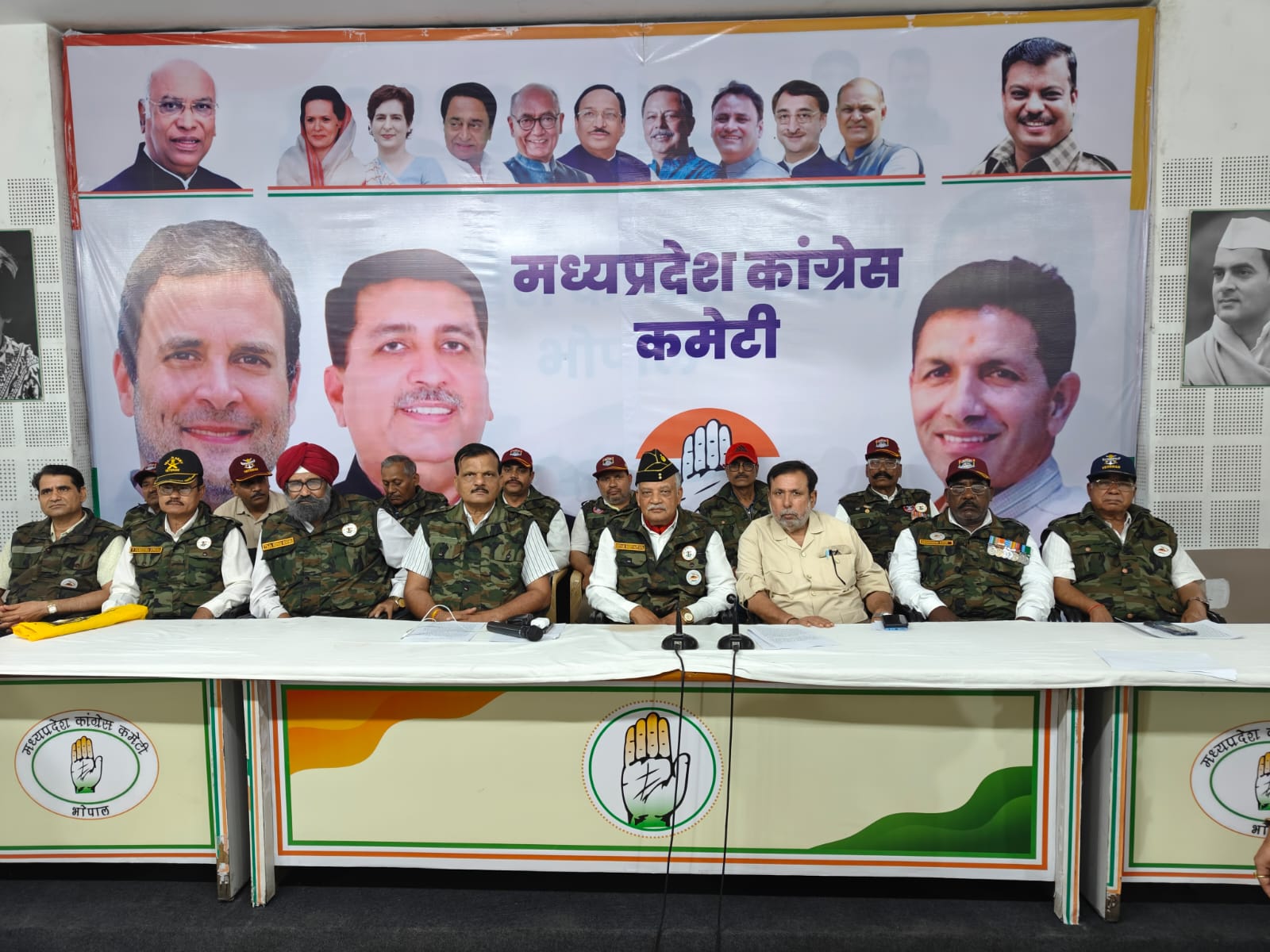 कांग्रेस सैनिक प्रकोष्ठ ने मंत्री शाह और देवड़ा के विवादित बयान पर जताया विरोध