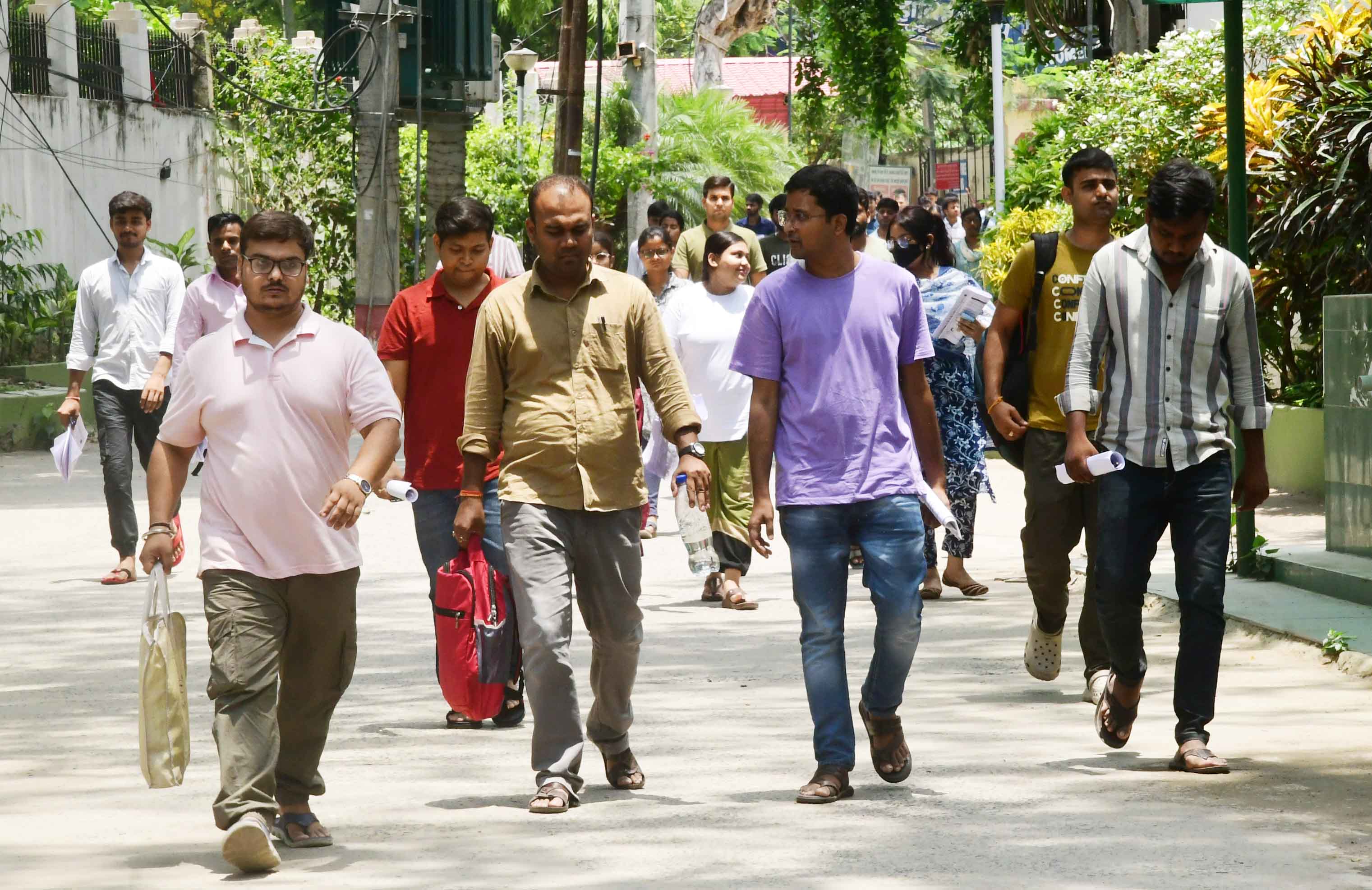 यूपीएससी प्रीलिम्स का एग्जाम देकर निकले प्रतिभागी