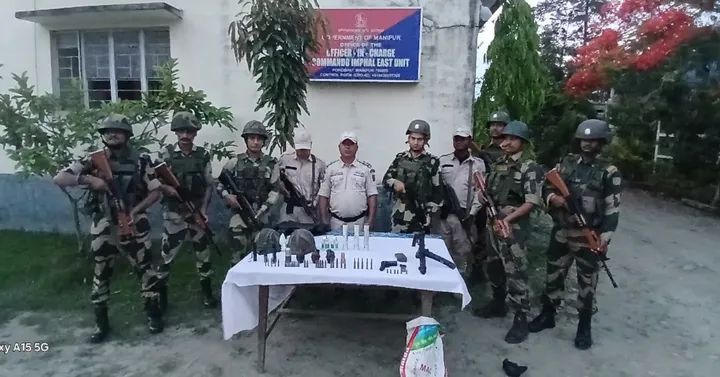 इंफाल ईस्ट के हेंगांग क्षेत्र में भारी मात्रा में हथियार और गोला-बारूद बरामद