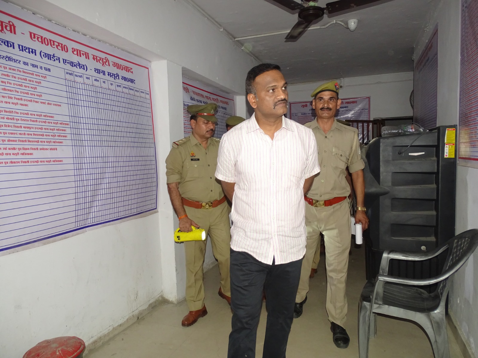 पुलिस कमिश्नर पहुंचे मसूरी थाने, थाना प्रभारी को दी हिदायत