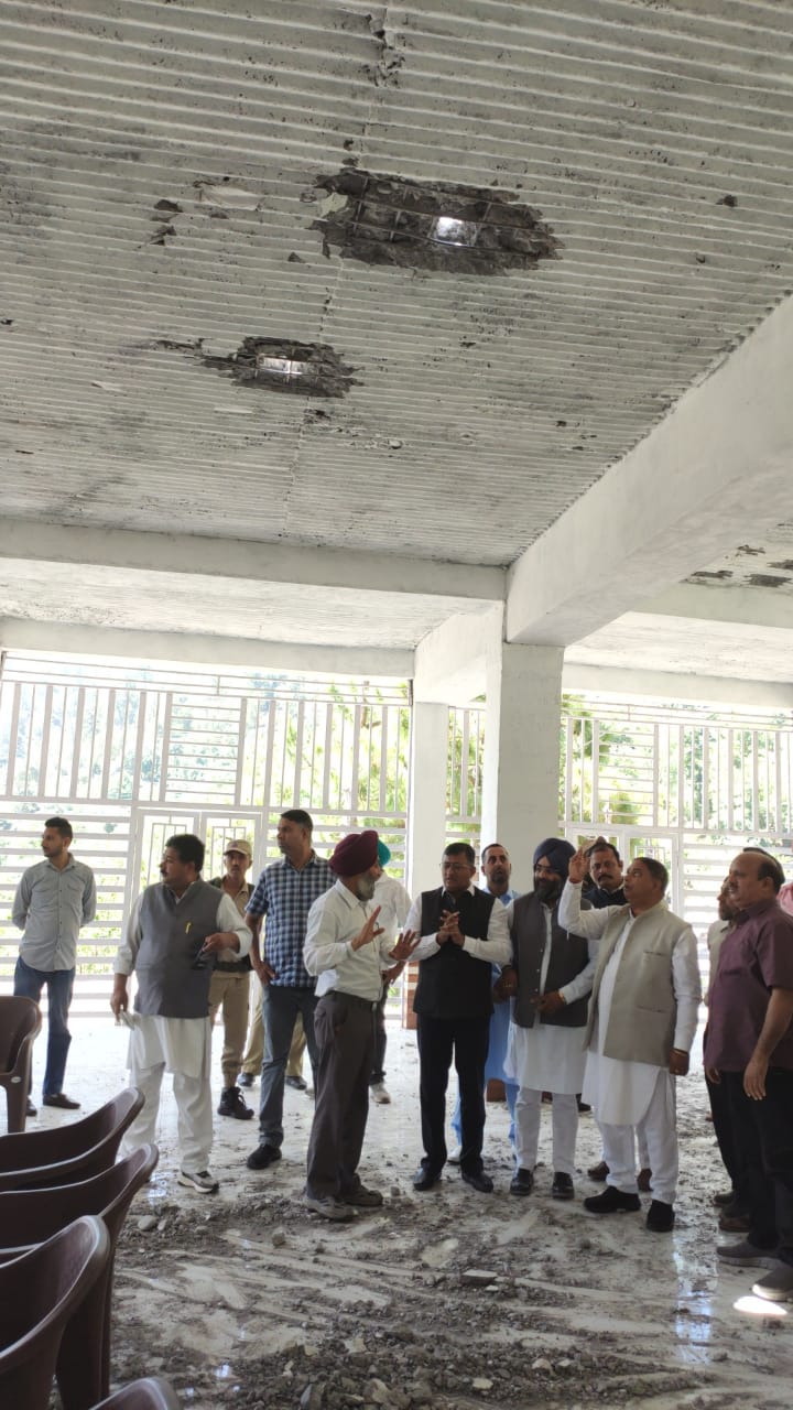 भाजपा प्रतिनिधिमंडल ने पुंछ में गोलाबारी प्रभावित इलाकों का किया दौरा