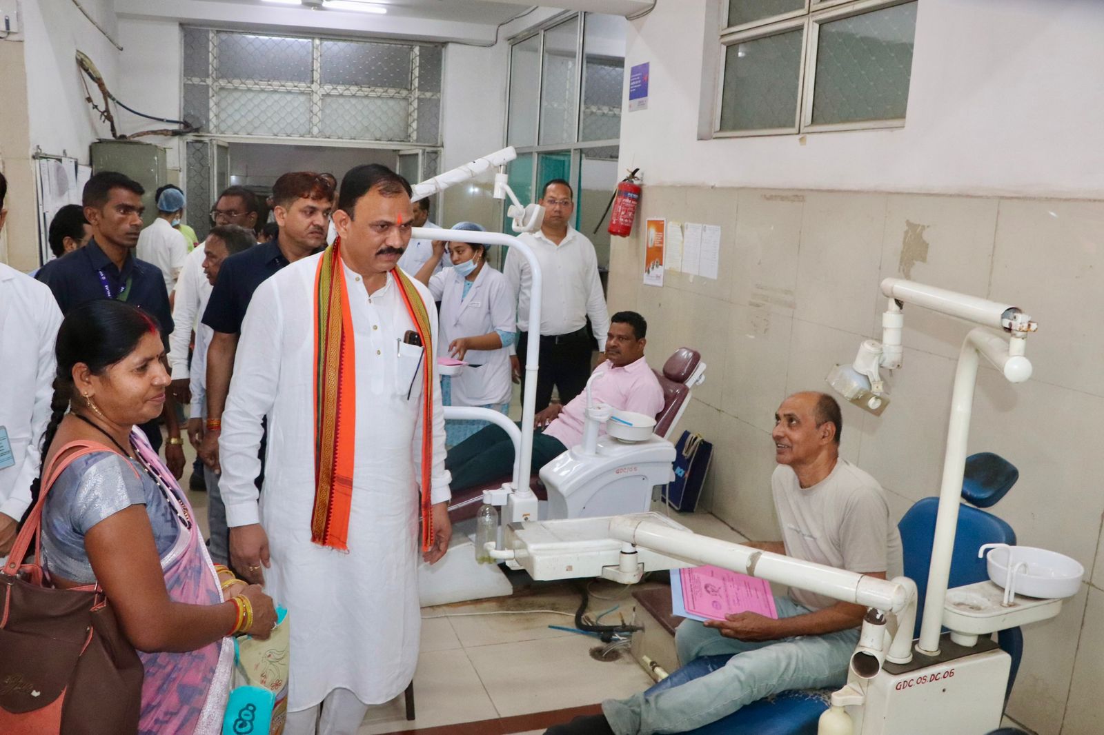 स्वास्थ्य मंत्री जायसवाल ने रायपुर दंत चिकित्सा महाविद्यालय का किया निरीक्षण