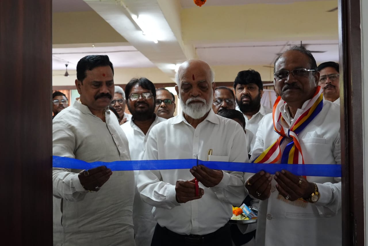 पूर्व सांसद निधि से बौद्ध फाउंडेशन वाशी में यूपीएससी और एमपीएएससी छात्रों हेतू कोचिंग