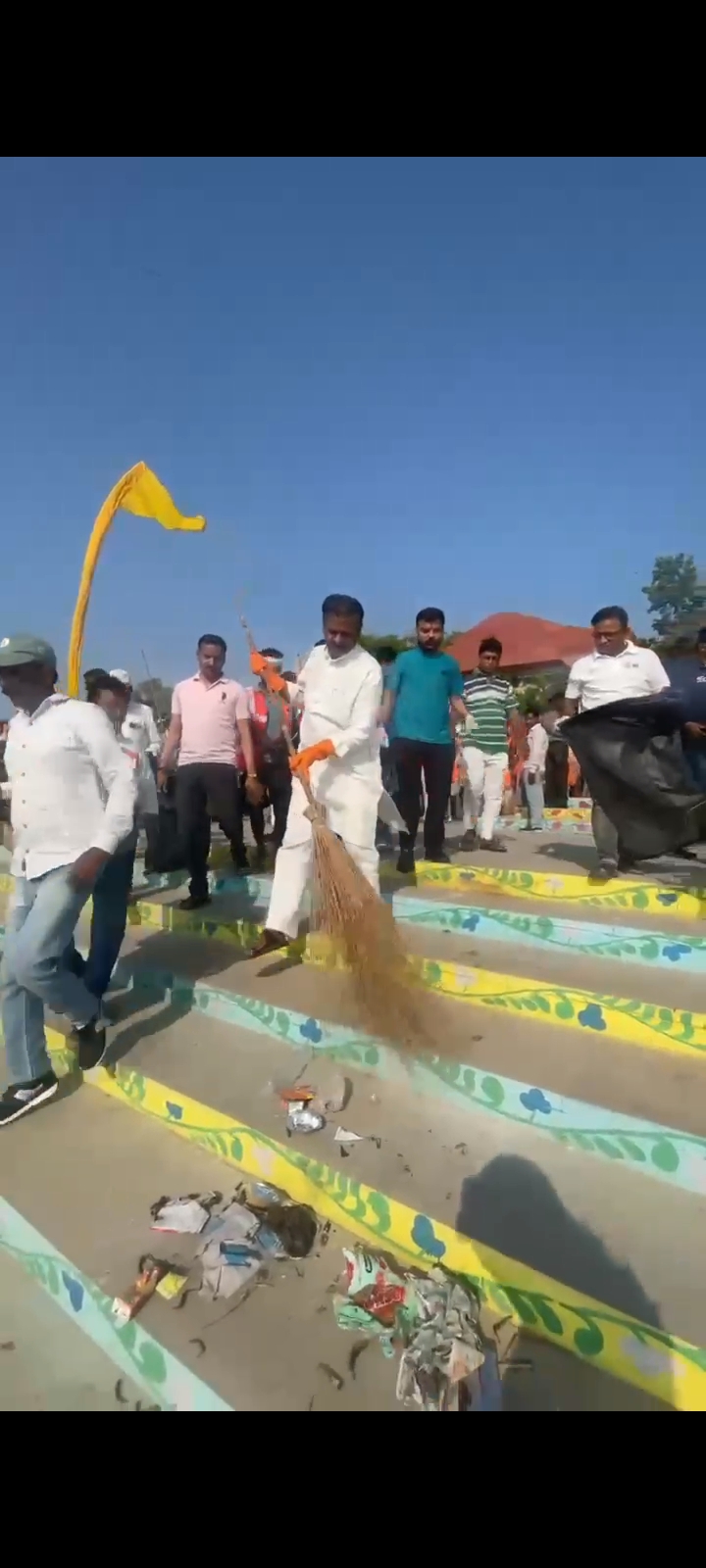 विश्व प्रसिद्ध संगम को स्वच्छ बनाए रखना हम सभी की जिम्मेदारी : गणेश केसरवानी