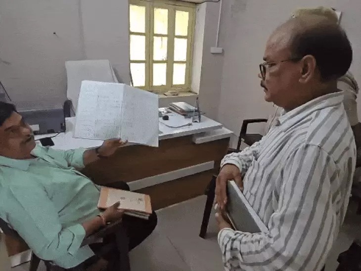 उदयपुर में वन मंत्री ने लगाई फटकार, बोले – खुद का घर है क्या जो मनमर्जी चला रहे हो
