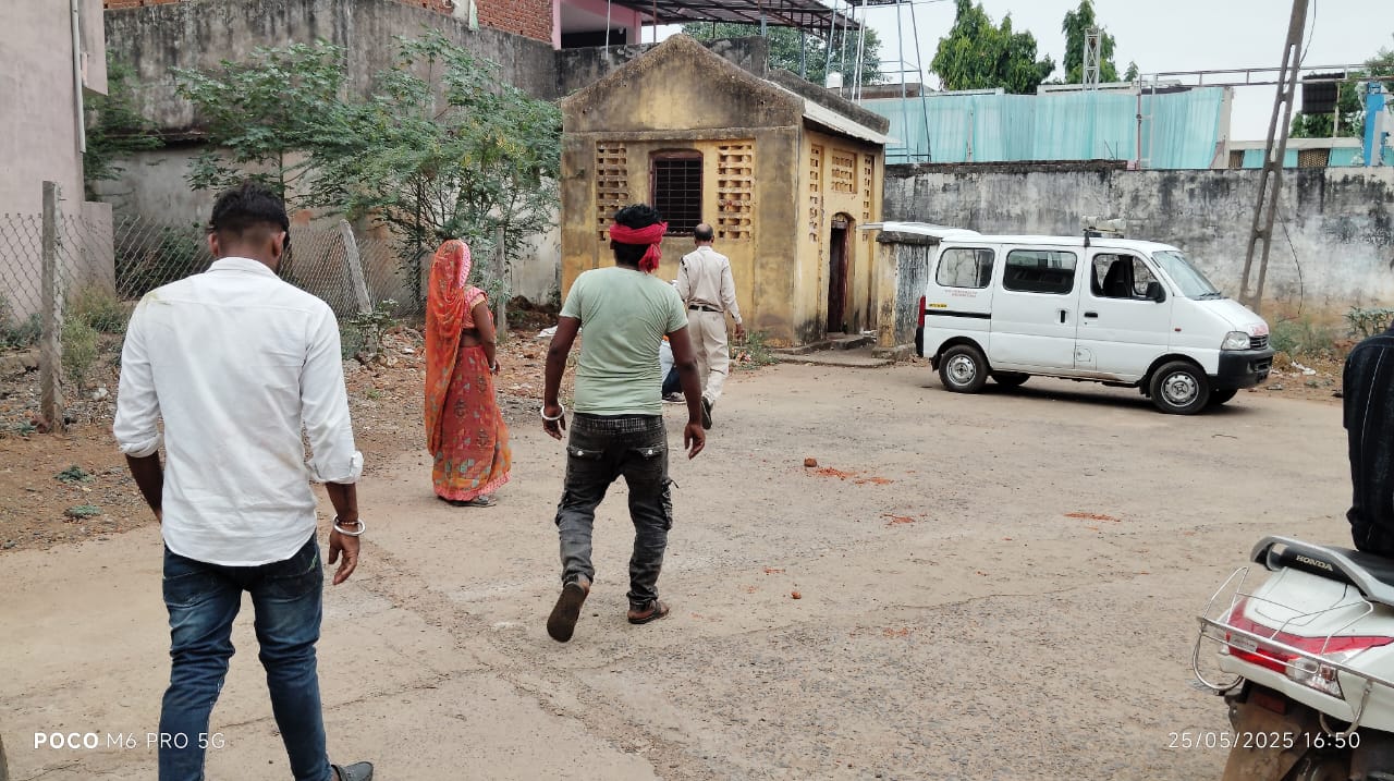 जबलपुर : फोरलेन पर तेज रफ्तार ट्रक ने बाइक को मारी टक्कर, एक युवक की मौत