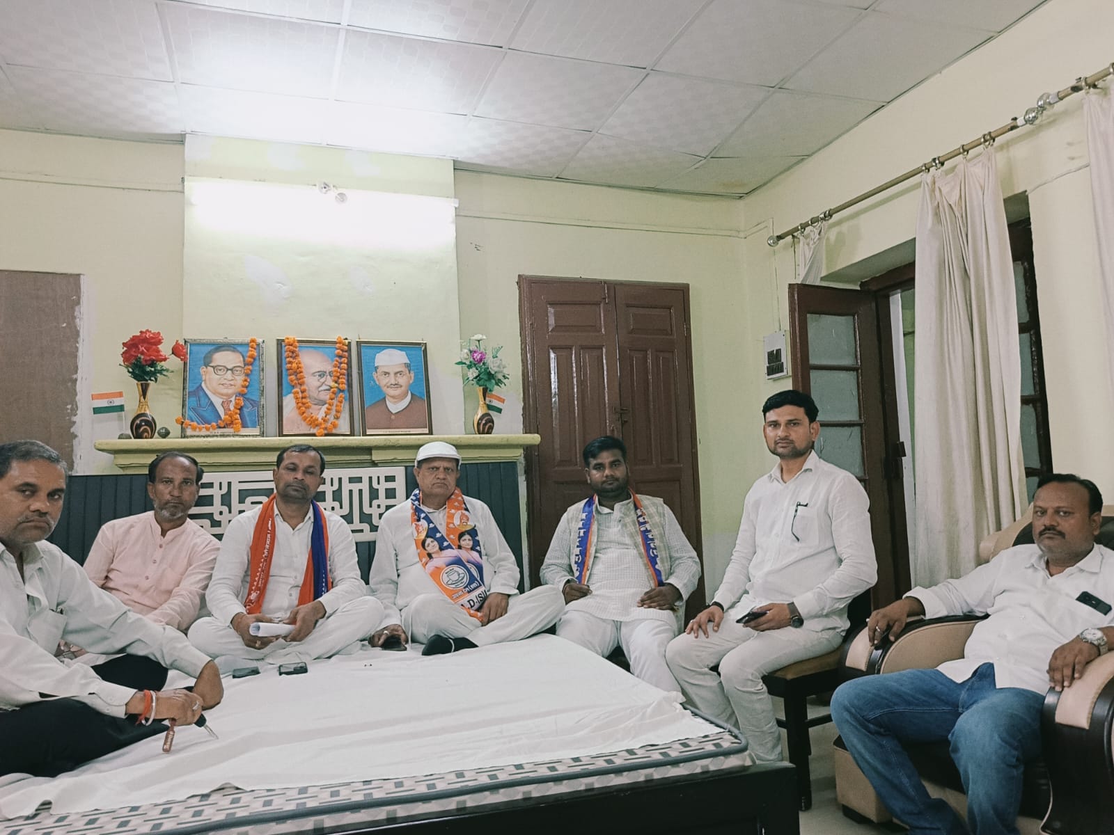अपना दल (एस) की हुई समीक्षा बैठक, विधानसभा चुनाव काे लेकर बनी रणनीति