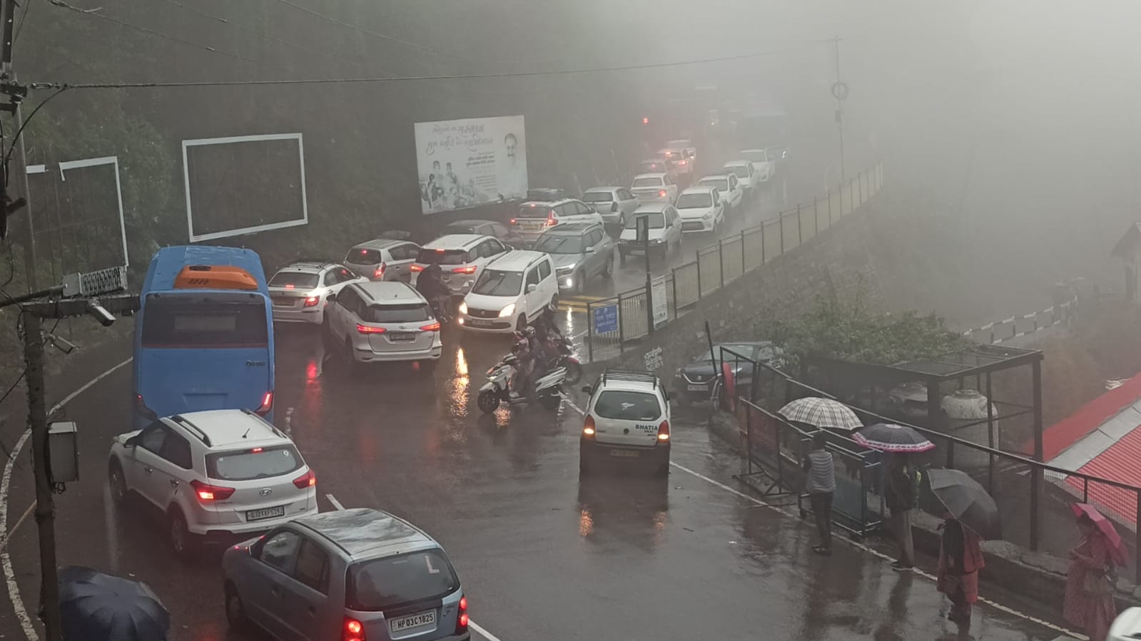हिमाचल में कई जगह तेज़ बारिश-ओलावृष्टि, लाहौल स्पीति में बर्फ़बारी, पांच जून तक अलर्ट जारी