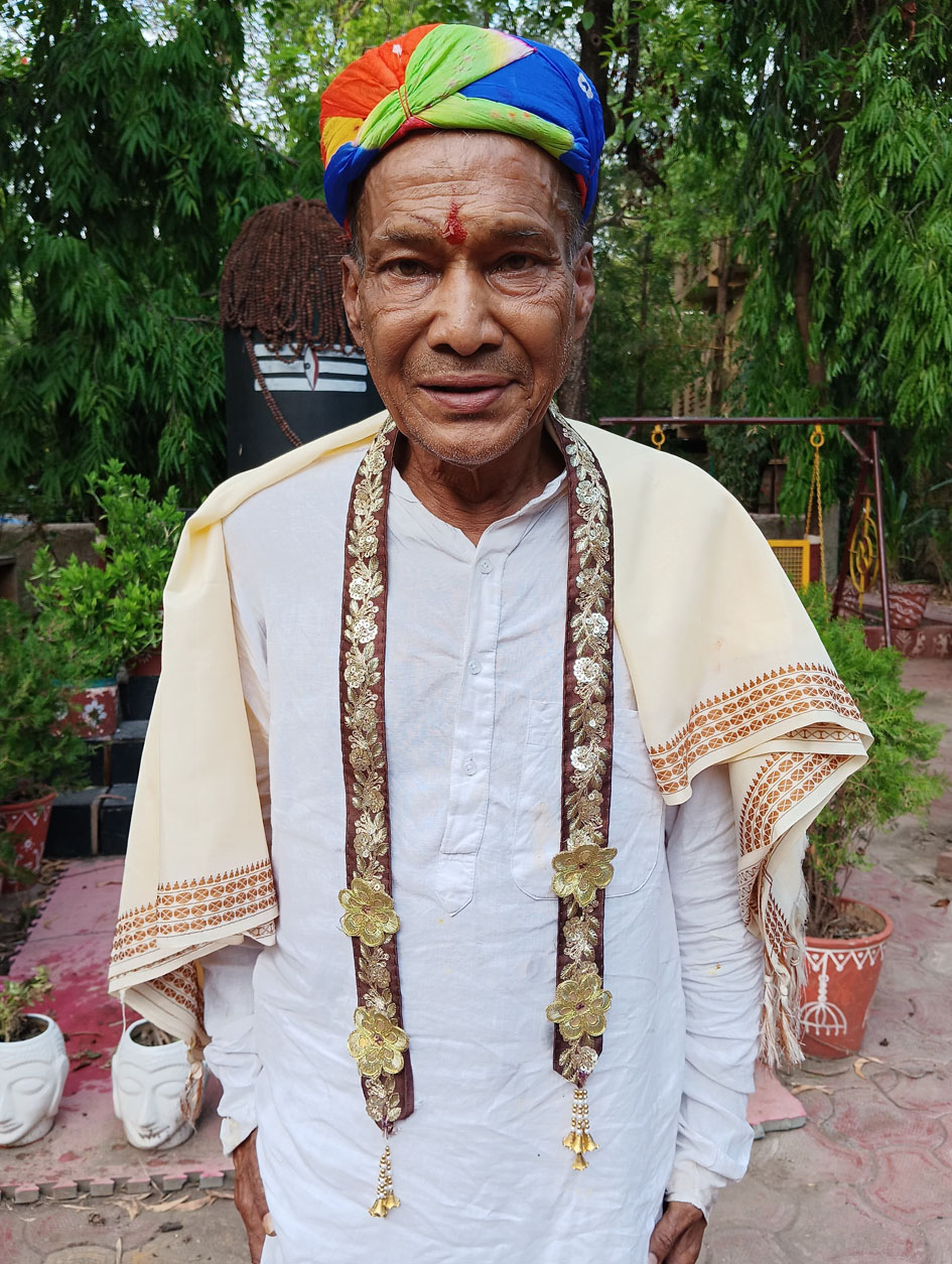 उज्जैन : भिक्षावृत्ति मामला, इंदौर निवासी देवव्रत पुन: पहुंचे सेवाधाम आश्रम