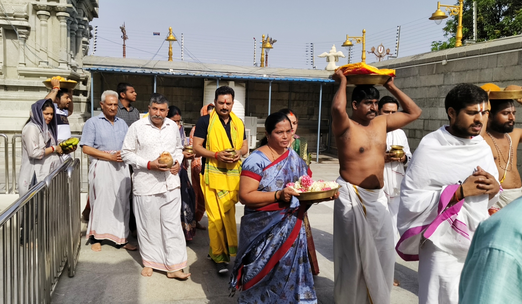 तिरुपति बालाजी मंदिर, जम्मू में भगवान वेंकटेश्वर का भव्य अभिषेक, कई गणमान्य अतिथि हुए शामिल