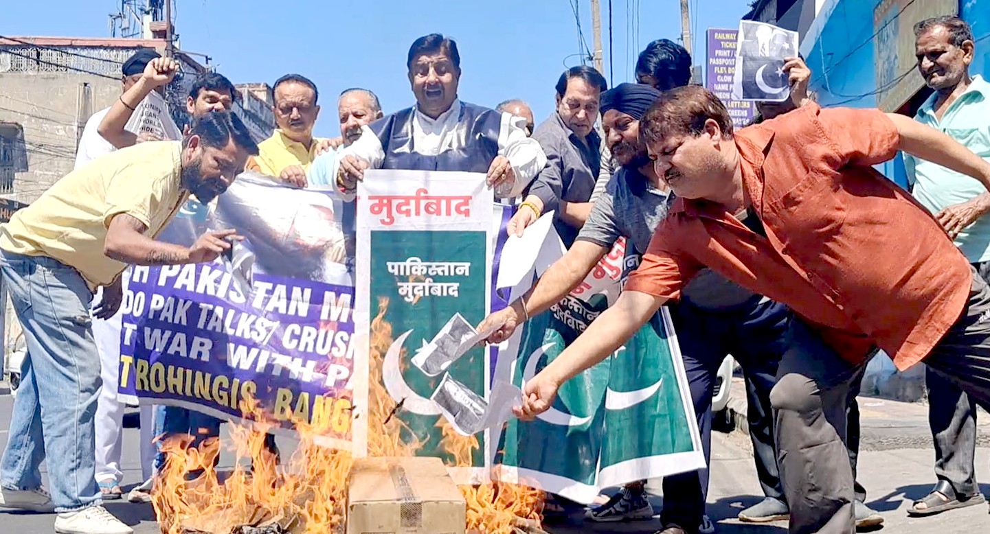 जम्मू में पाकिस्तान विरोधी और तुर्की विरोधी प्रदर्शन