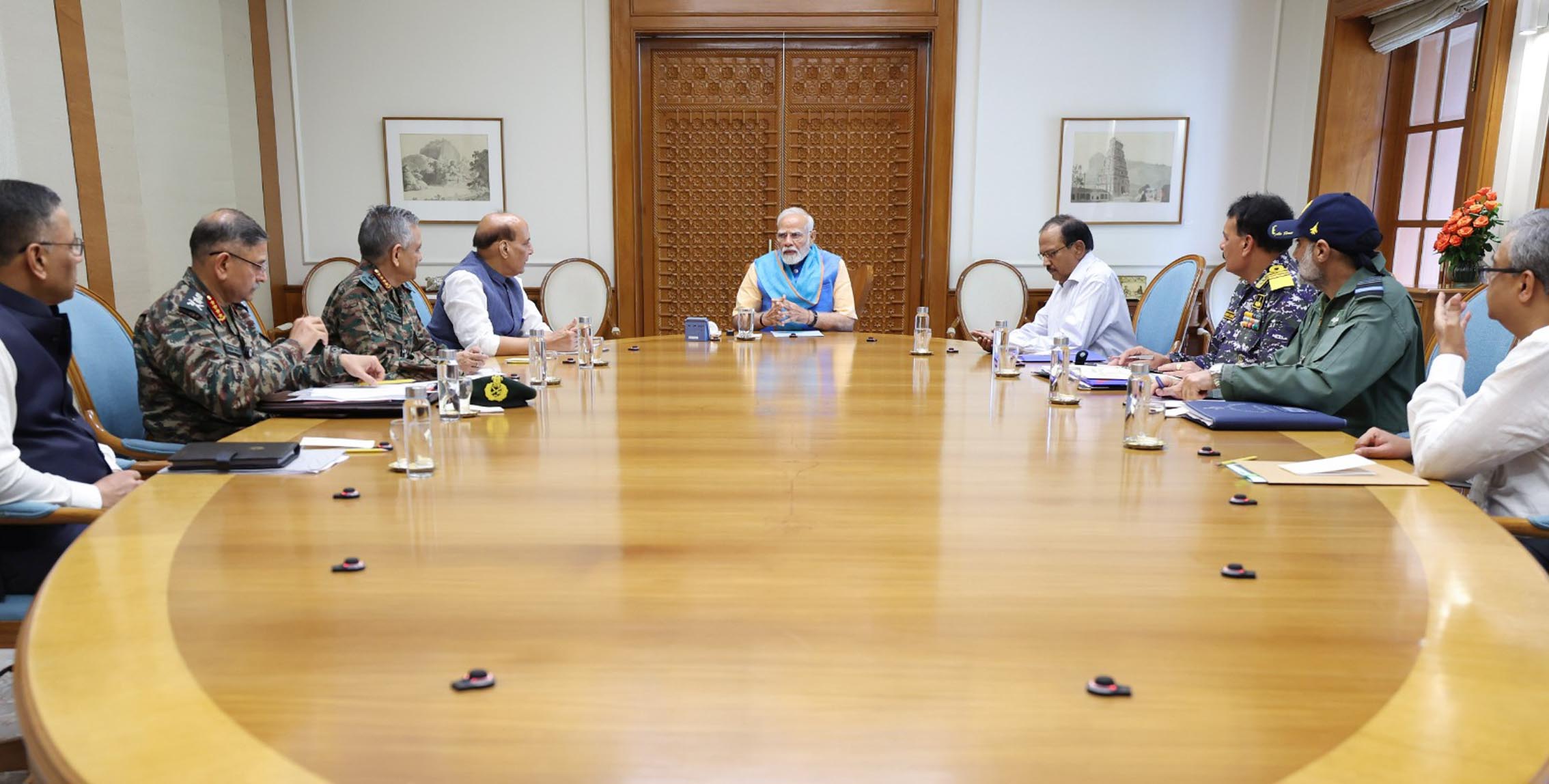 प्रधानमंत्री नरेन्द्र मोदी की अध्यक्षता में उच्च स्तरीय बैठक हुई।
