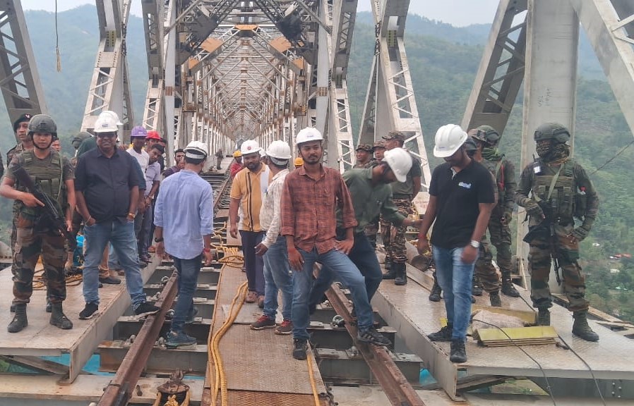 गोरखा टेरियर्स की निगरानी में मणिपुर के नोनी में रचा गया इतिहास