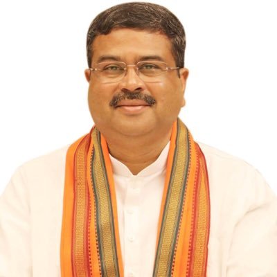 राहुल के ‘नॉट फाउंड सूटेबल’ पर शिक्षा मंत्री ने गिनाए आंकड़े, कहा मोदी सरकार ने दूर की पिछड़ों की बाधायें