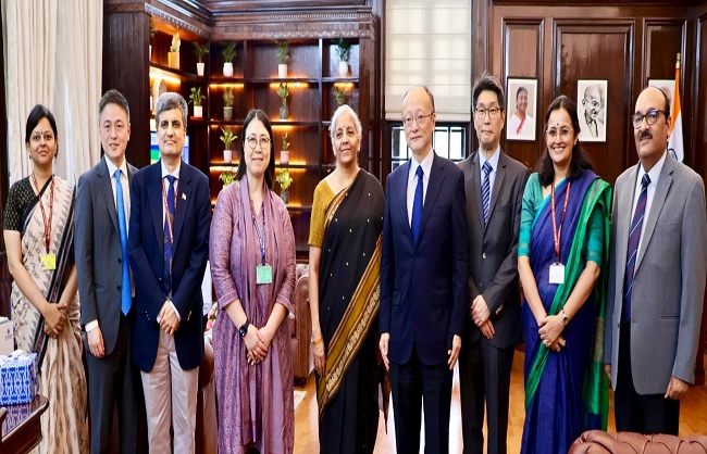 एशियाई विकास बैंक के अध्यक्ष से मिलीं वित्‍त मंत्री, ग्रामीण समृद्धि पर समर्थन मांगा