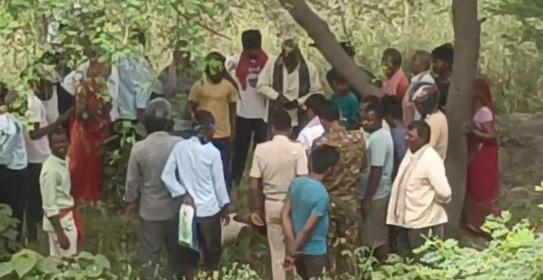 विक्रमशिला सेतु के समीप खाई से युवक का शव बरामद, जांच में जुटी पुलिस