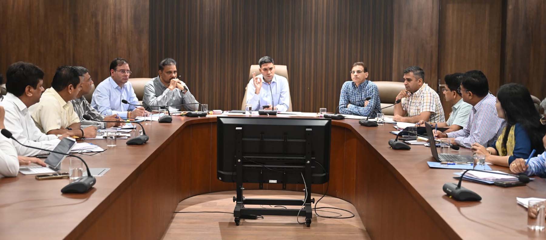गुरुग्राम: बिना किसी वैध कारण के कोई भी आपत्ति रिजेक्ट न की जाए: प्रदीप दहिया