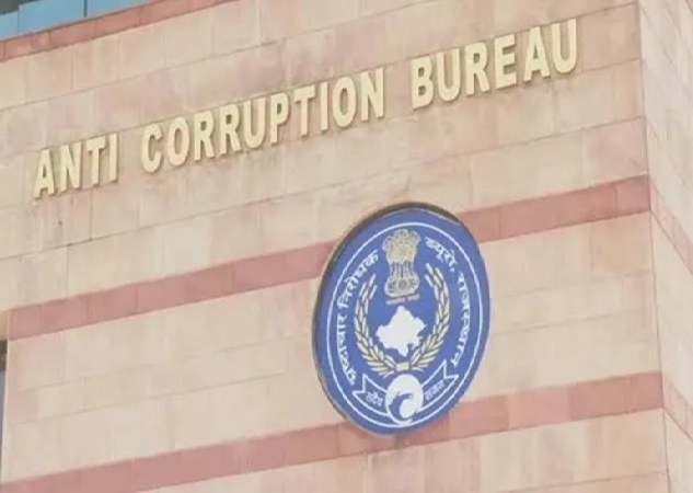 कार्यालय उपखण्ड अधिकारी का वरिष्ठ सहायक 70 हजार रुपये रिश्वत लेते गिरफ्तार