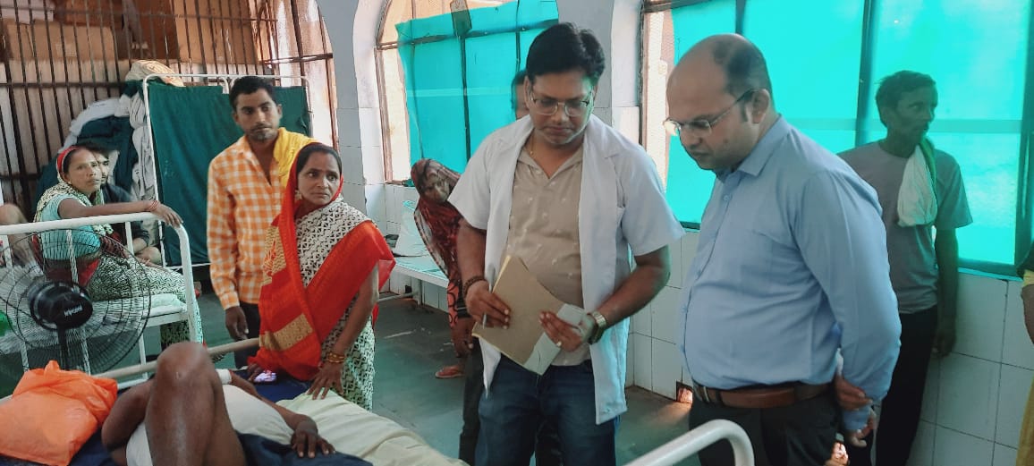उत्तर प्रदेशः बलरामपुर में ट्रक में घुसी कार, एक ही परिवार के पांच लोगों की मौत