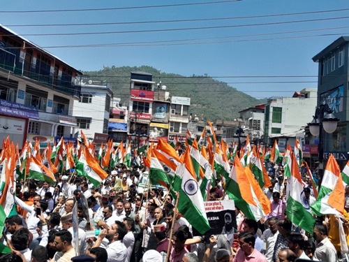 आपरेशन सिंदूर की ऐतिहासिक सफलता को लेकर भारतीय सेना के सम्मान में निकाली तिरंगा यात्रा
