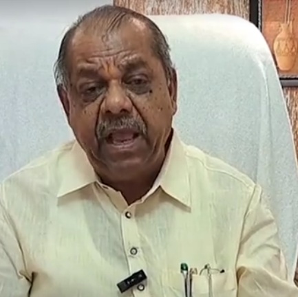 मैं भगोड़ा नहीं, जनता के बीच घूमने वाला विधायक-मंत्री हूं : राज्य मंत्री बचूभाई खाबड़