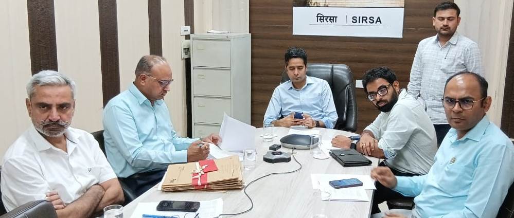 सिरसा: जनसमस्याओं के निपटान के लिए गंभीरता से कार्य करें अधिकारी: उपायुक्त