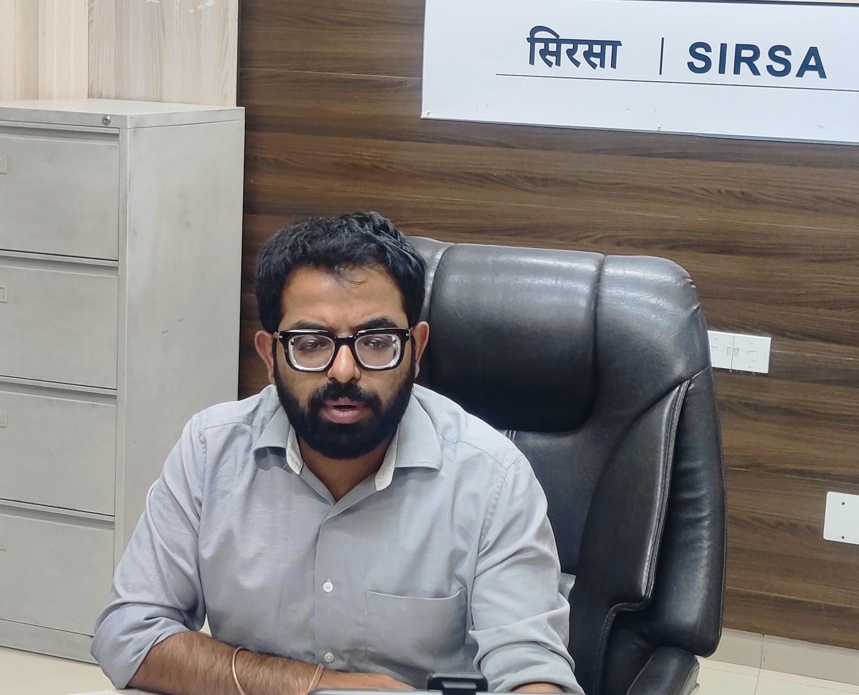 सिरसा: गलत जानकारी देकर योजनाओं का लाभ उठाना अनुचित: एडीसी