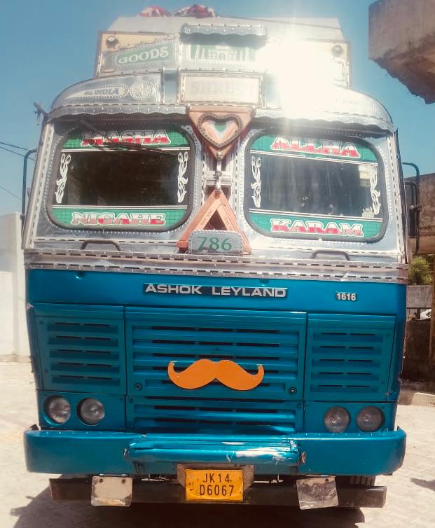 गोवंश तस्करी की कोशिश नाकाम, 12 गोवंश बचाए गए, 01 वाहन जब्त