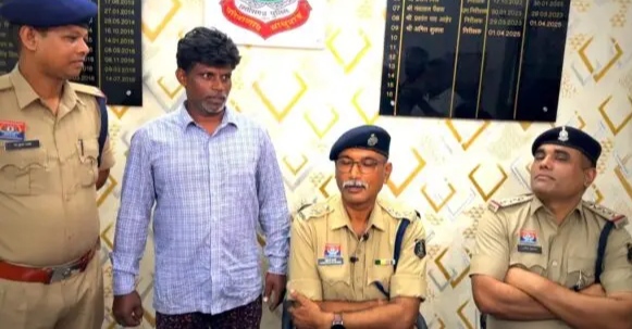 बीस साल से फरार हत्या के दाेषी स्थायी वारंटी गिरफ्तार, जेल दाखिल
