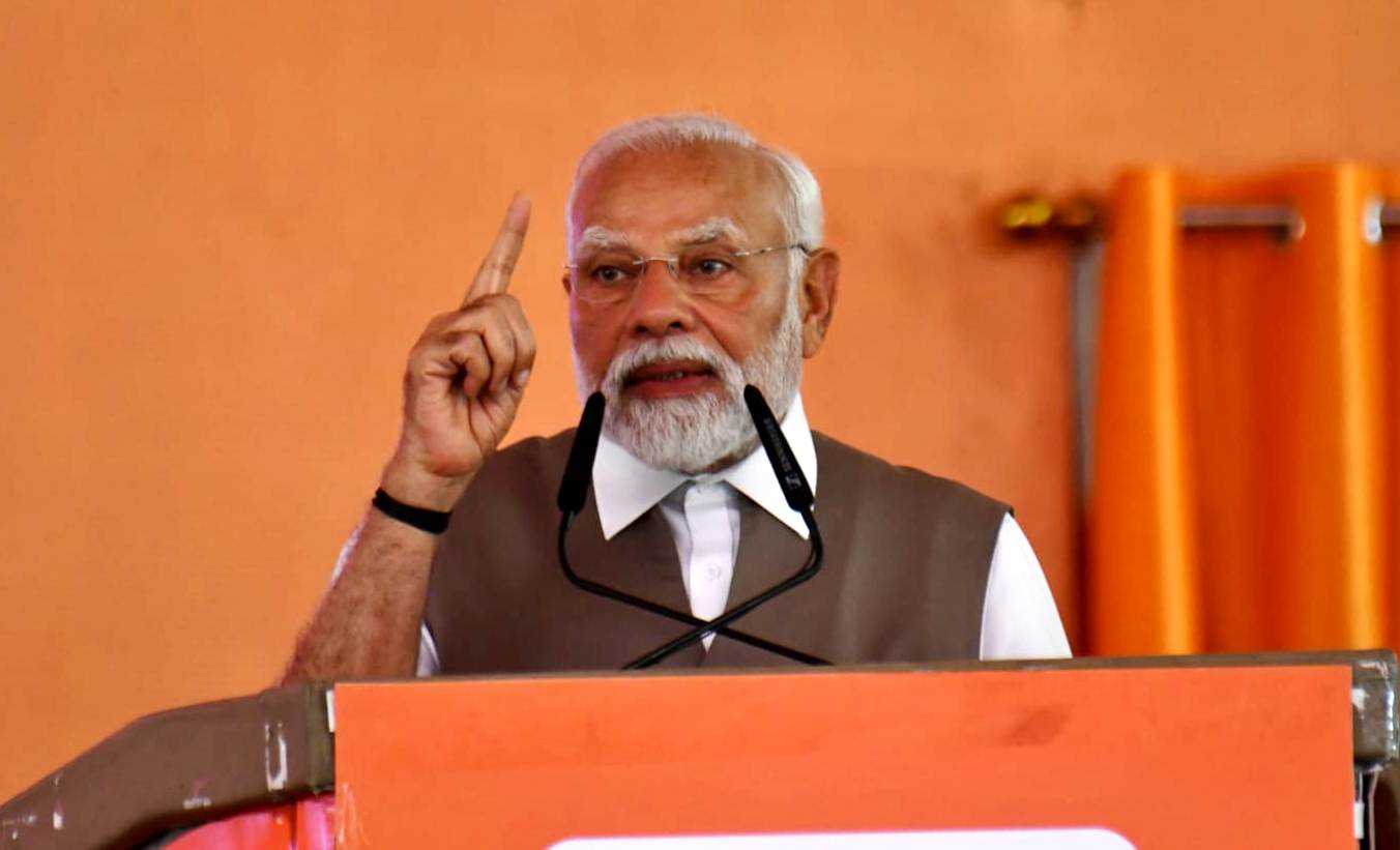 पाकिस्तान को कनपुरिया अंदाज में चेतावनी दे पीएम मोदी ने कंपूवासियों का जीता दिल