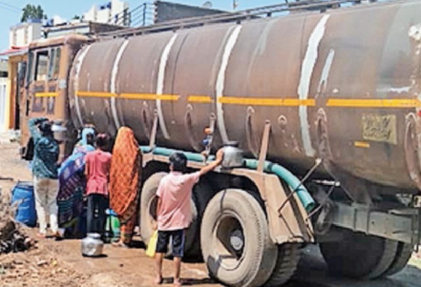गुजरात के 54 जलाशयों में जल स्तर 10% से भी कम, कई गांव टैंकर पर निर्भर