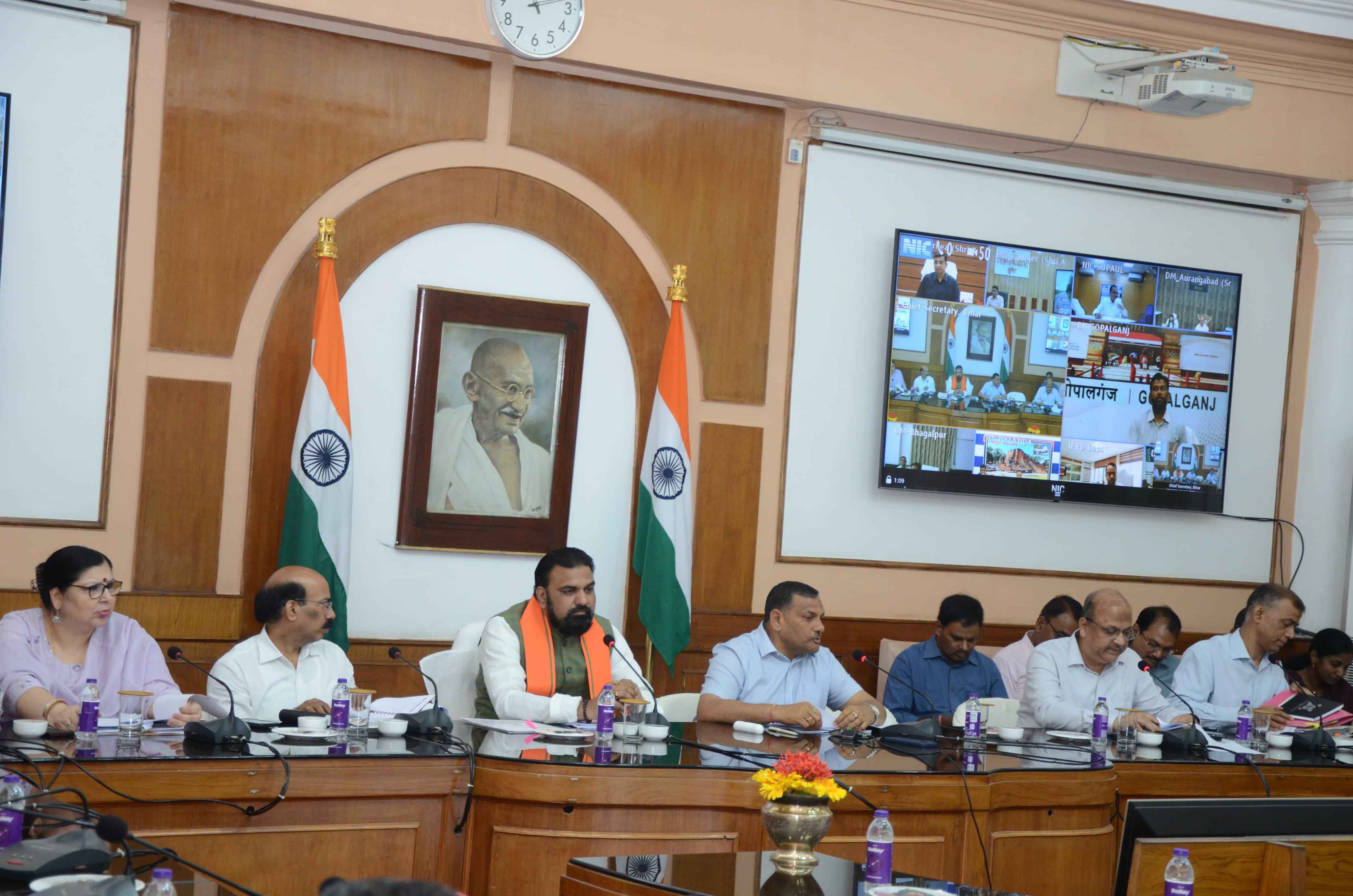 पुराना सचिवालय में योजना एवं विकास विभाग दवारा प्रगति यात्रा से सबंधित मामलों की समीक्षा मीटिंग करते उपमुख्यमंत्री सम्राट चौधरी पुराना सचिवालय में योजना एवं विकास विभाग दवारा प्रगति यात्रा से सबंधित मामलों की समीक्षा मीटिंग करते उपमुख्यमंत्री सम्राट चौधरी