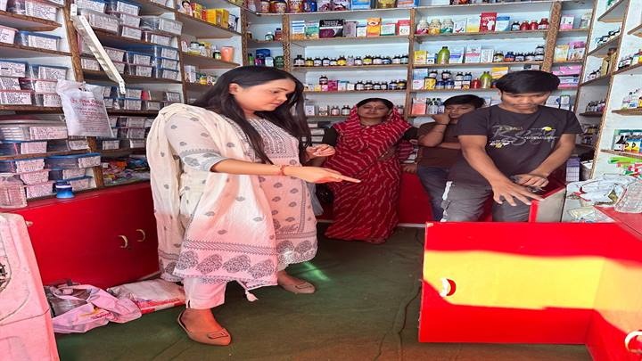 ग्वालियरः औषधि विभाग की टीम ने की मेडीकल स्टोर्स की जांच, तीन दिन में रिकॉर्ड प्रस्तुत करने के दिए निर्देश