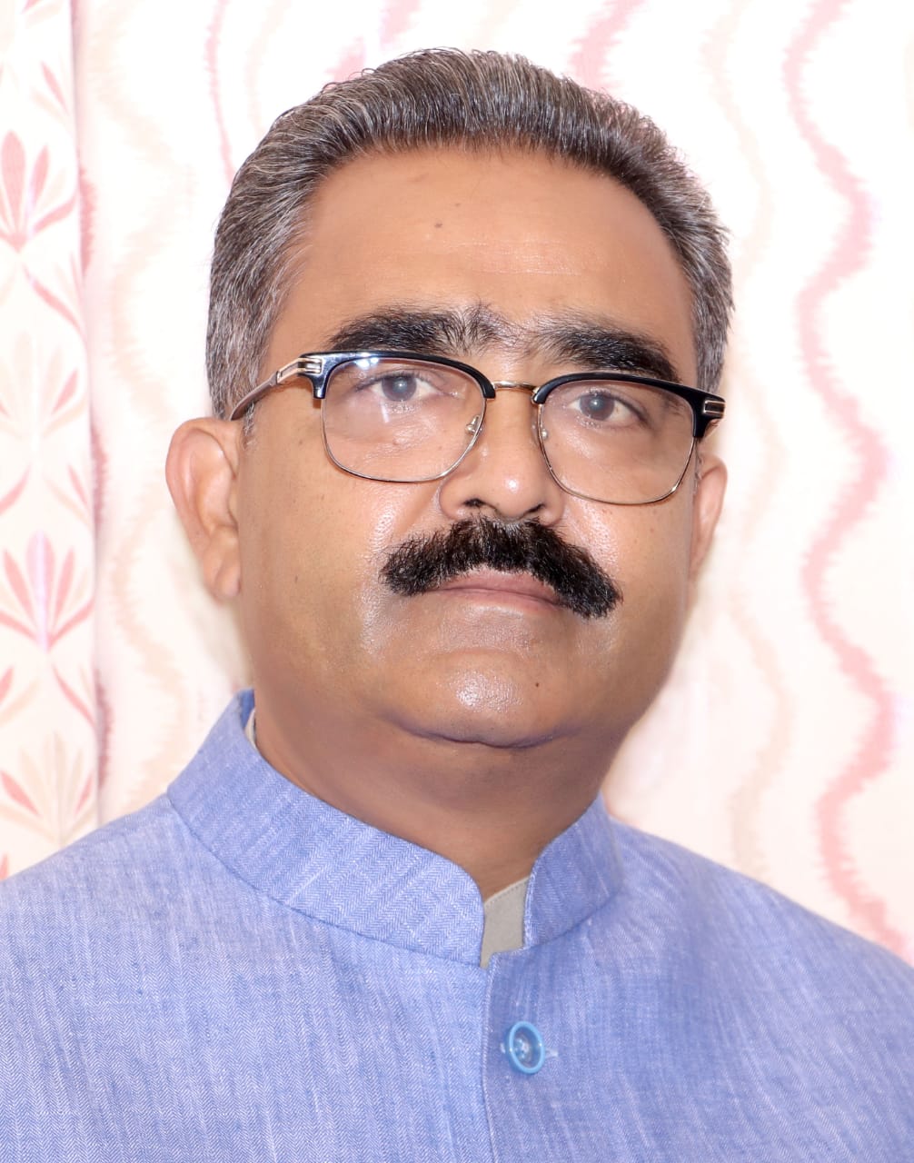 एक विधवा न्याय मांग रही है और सरकार राजनीति कर रही है : बिक्रम ठाकुर