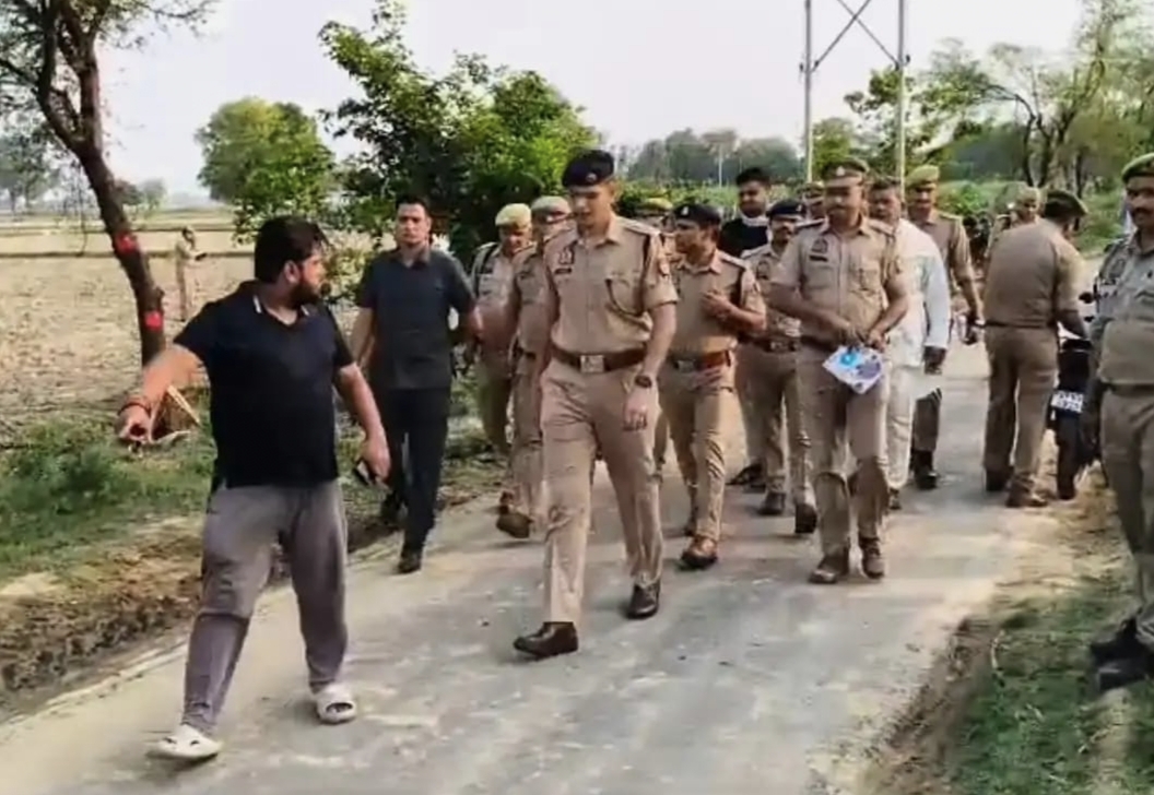 जमीनी विवाद में धारदार हथियार से वार कर पिता-पुत्र की हत्या