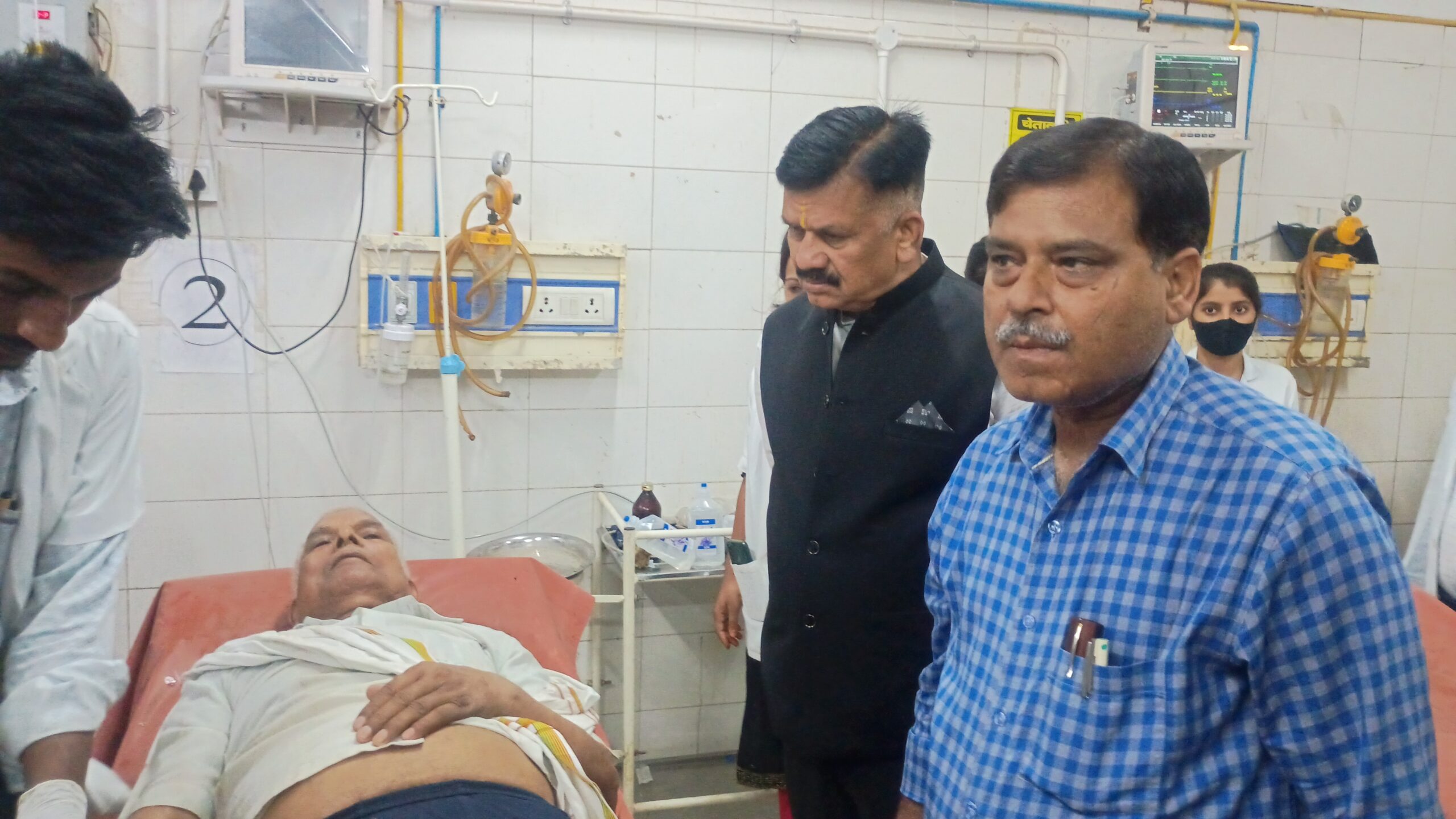 जौनपुर में अनियंत्रित बस पलटने से पांच की मौत, मुख्यमंत्री ने जताया दुख