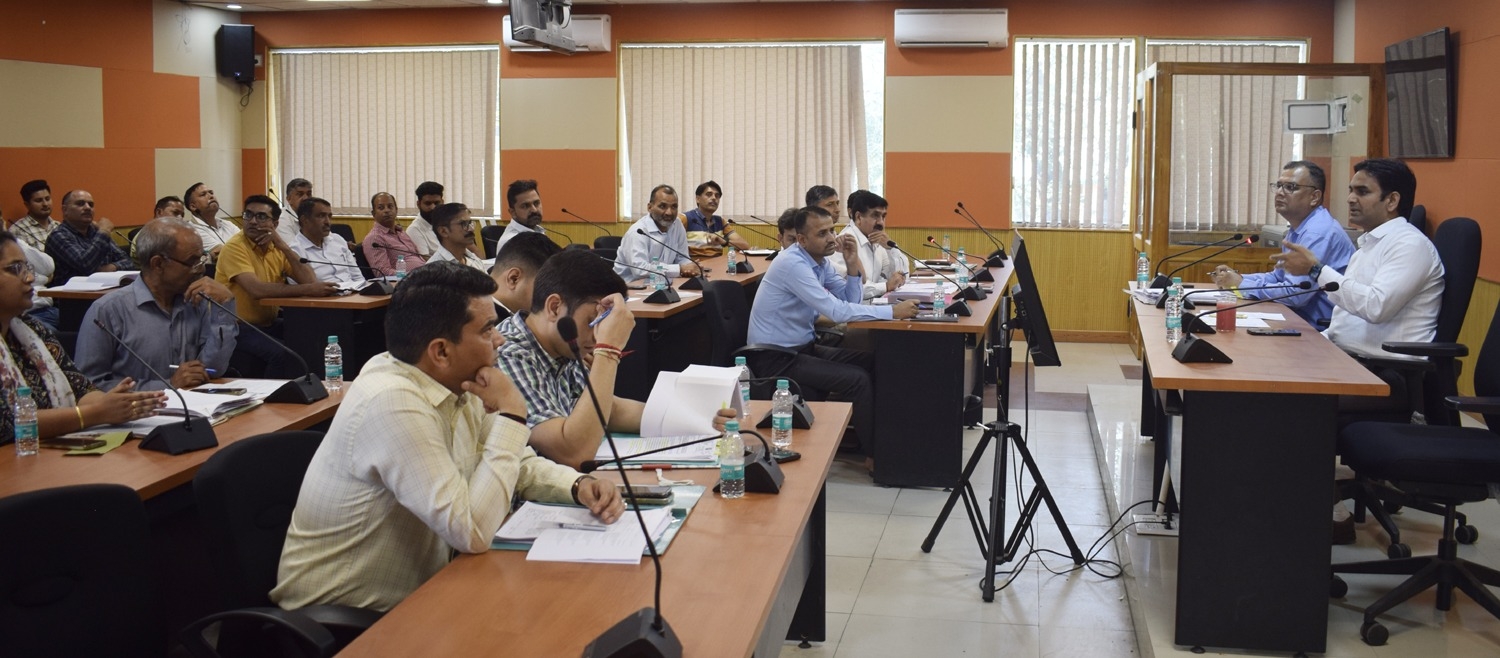 विकास परियोजनाओं में वन स्वीकृति मामलों का तुरंत करें निपटारा : उपायुक्त