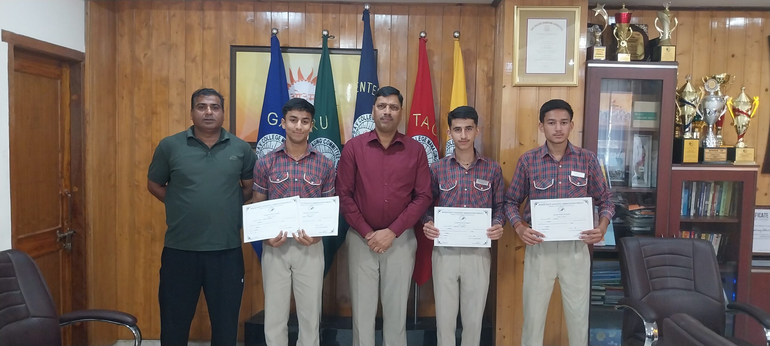 डीएवी सेंटेनरी स्कूल के उभरते एथलीटों ने जिला एथलेटिक चैंपियनशिप में मारी बाज़ी