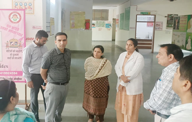 उपायुक्त ने किया गन्नौर व बेगा में कार्यालयों का औचक निरीक्षण