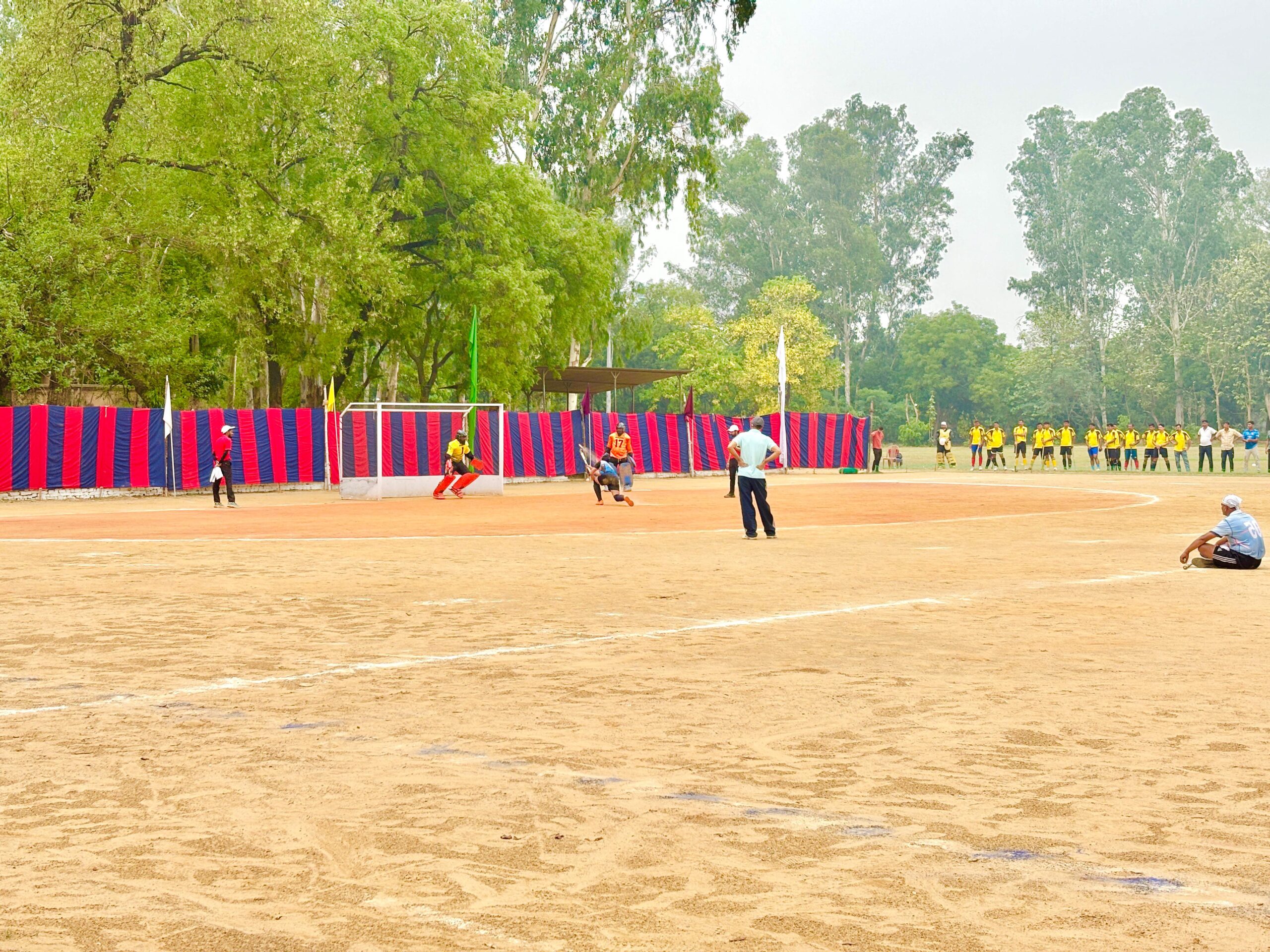 पीएसी पश्चिमी जोन हॉकी प्रतियोगिता दूसरे दिन भी जारी