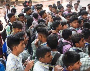 सीबीएसई 12वीं के नतीजे घोषित, लड़कियों ने मारी बाजी, 88.39 प्रतिशत विद्यार्थी पास