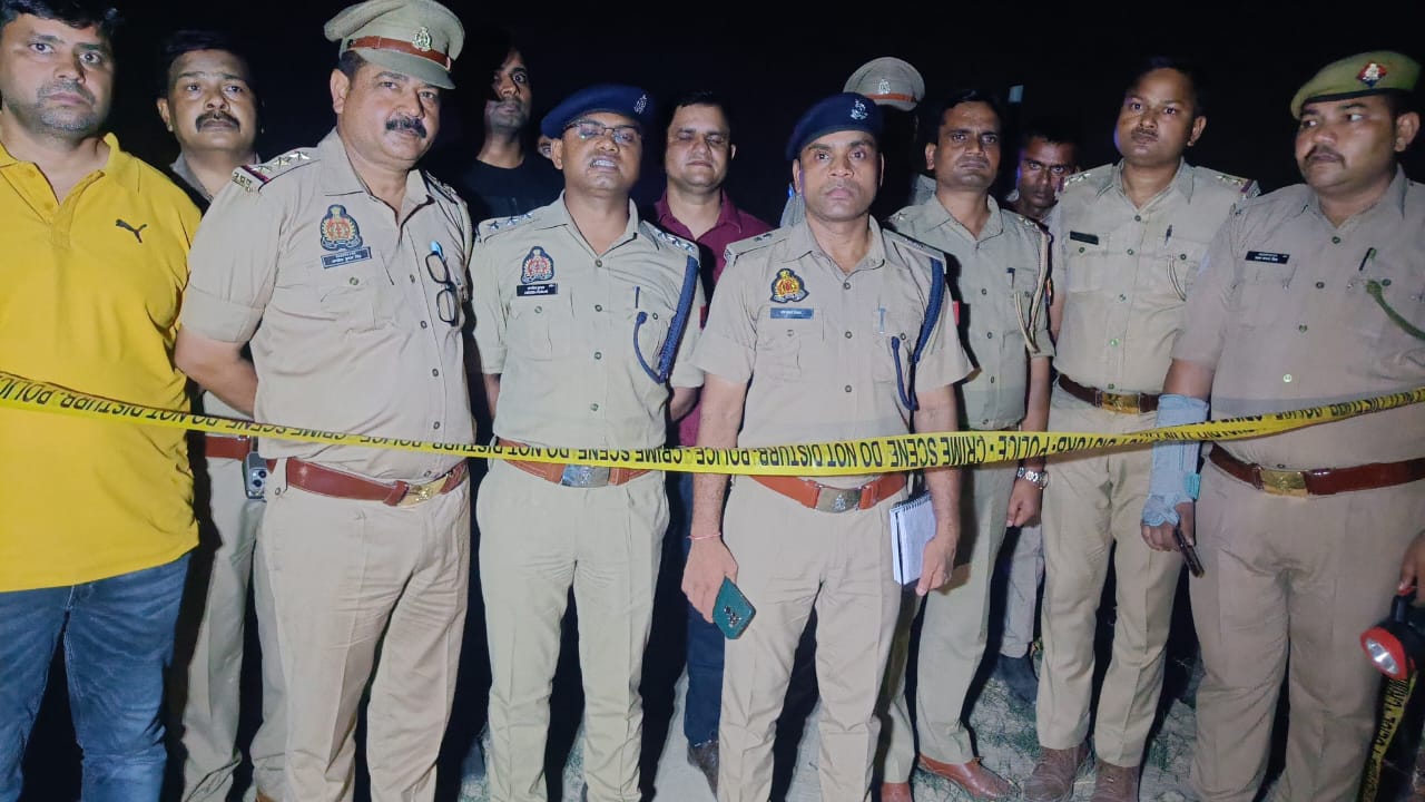 मौके पर मौजूद पुलिस मौके पर मौजूद पुलिस