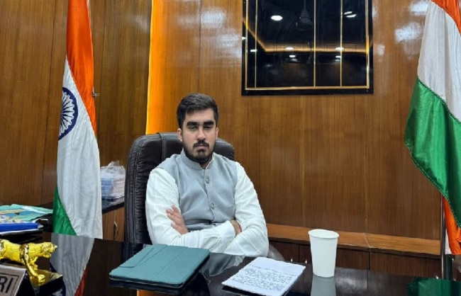 डूसू अध्यक्ष ने कुलपति से परीक्षा तिथियों को स्थगित करने की मांग की
