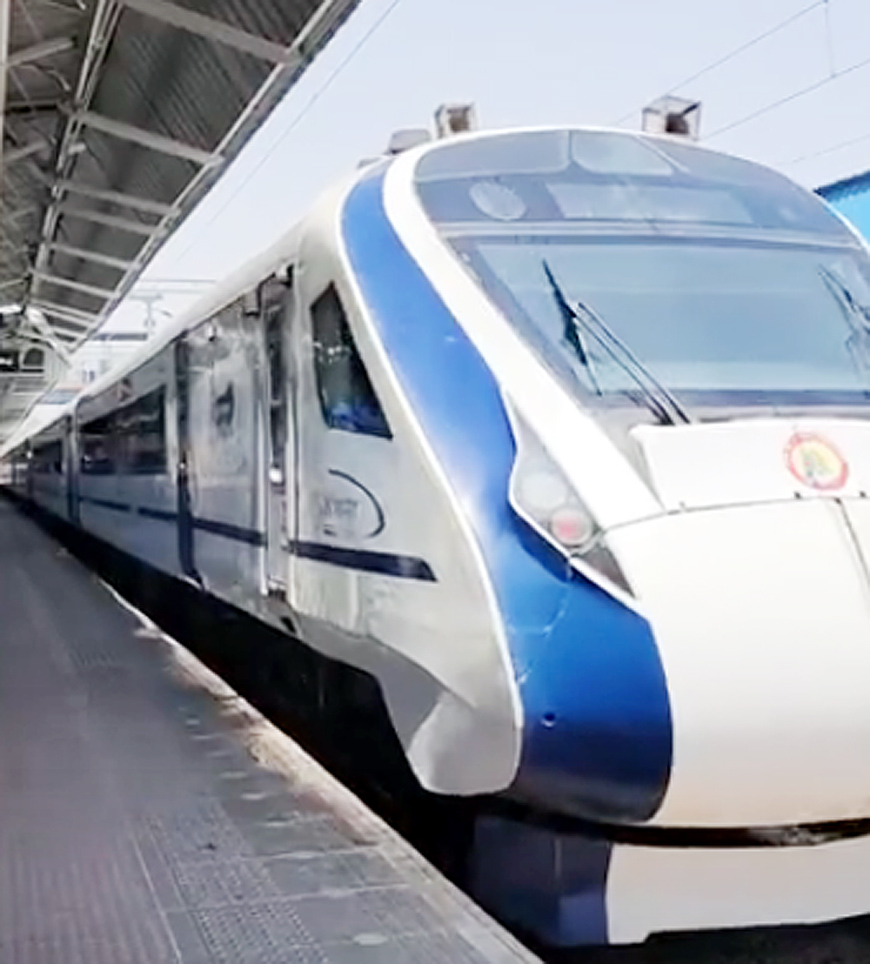 जोधपुर-दिल्ली के बीच पहली बार वंदे भारत सुपरफास्ट स्पेशल ट्रेन का संचालन हुआ